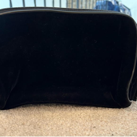 CHANEL VELOUR COSMETIC/ TRAVEL BAG - Picture 6 of 8